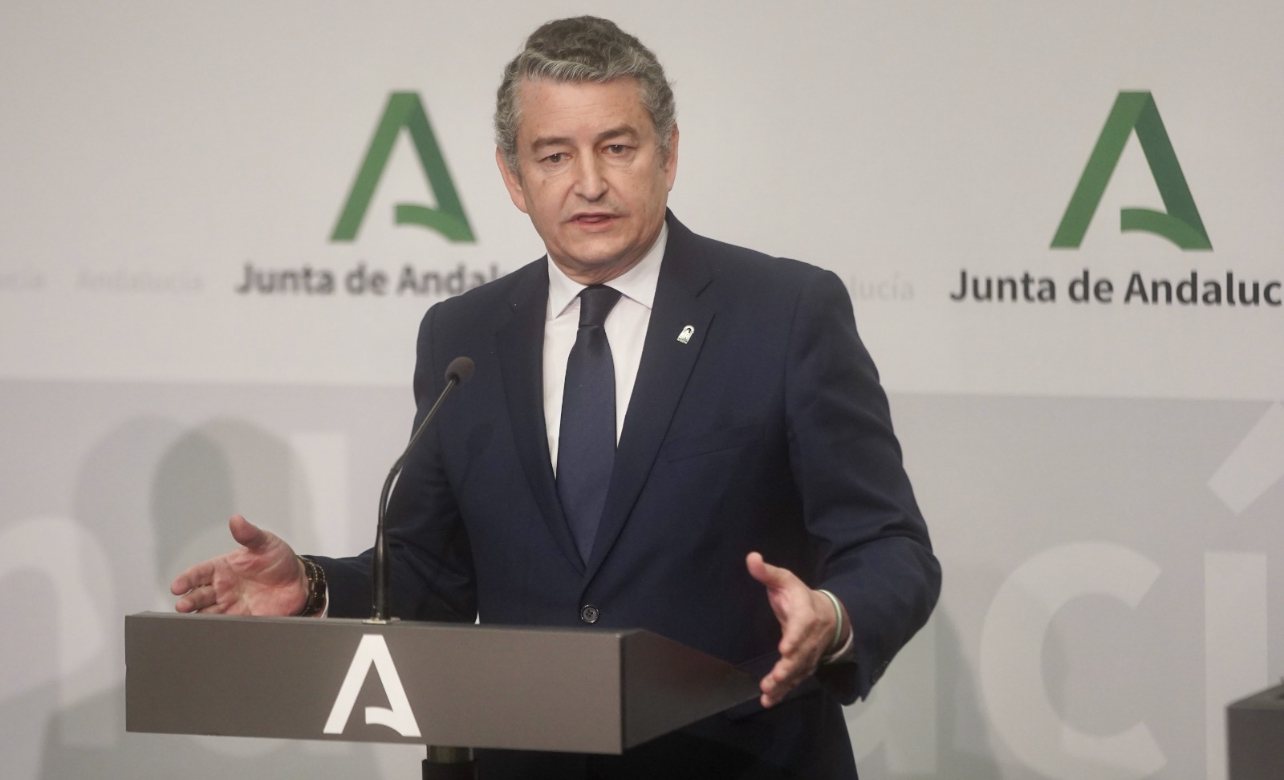 El consejero de Presidencia de la Junta de Andalucía, Antonio Sanz, este martes en rueda de prensa. Foto/ Europa Press