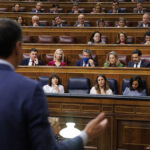 El presidente del Gobierno, Pedro Sánchez, interviene durante una sesión de control al Gobierno, en el Congreso, en una imagen de archivo.