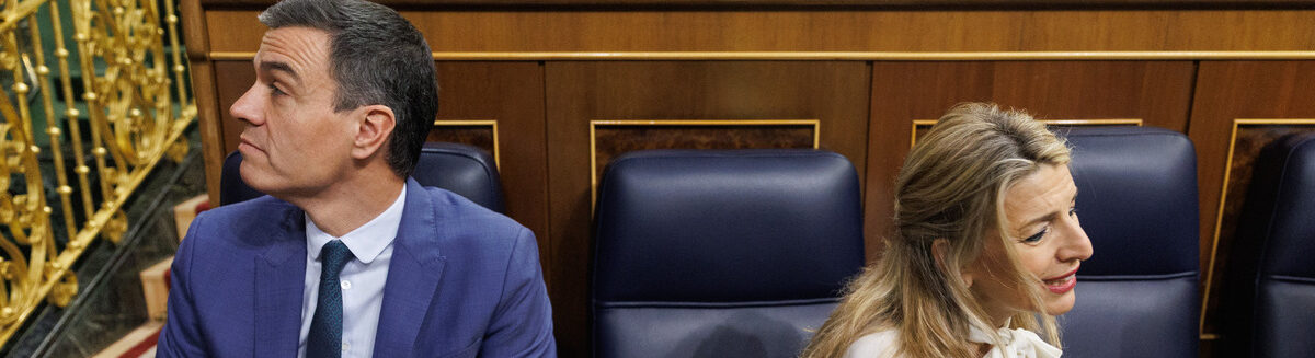 El presidente del Gobierno, Pedro Sánchez y la vicepresidenta segunda, Yolanda Díaz, en el Congreso, en una imagen de archivo.