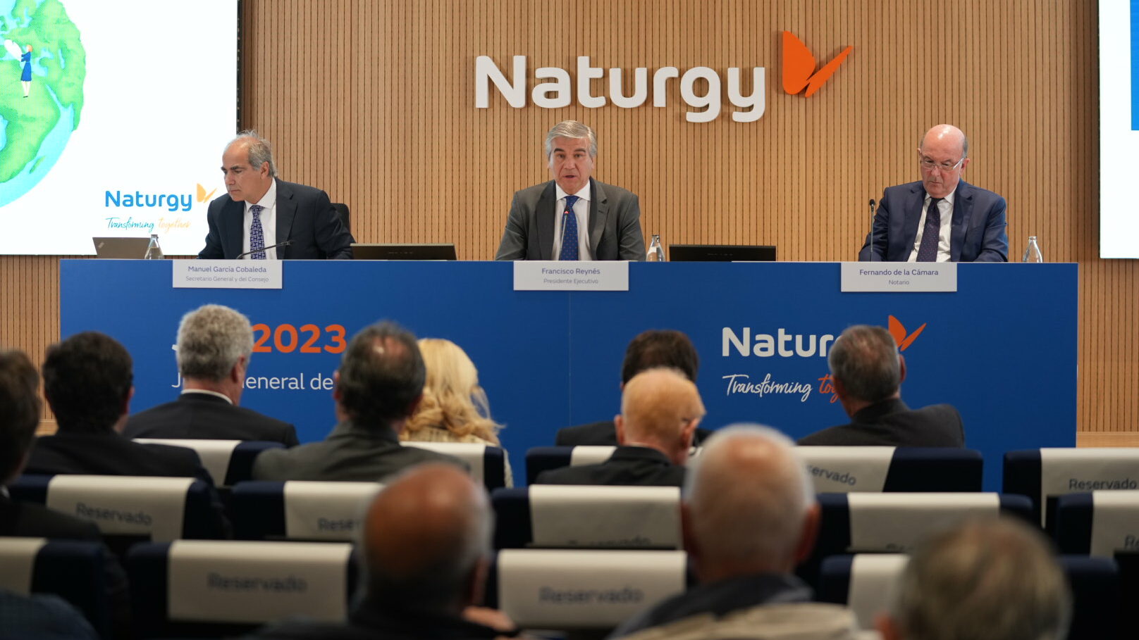 Los fondos de Naturgy dan cuatro años más a Reynés sin división de la compañía a la vista