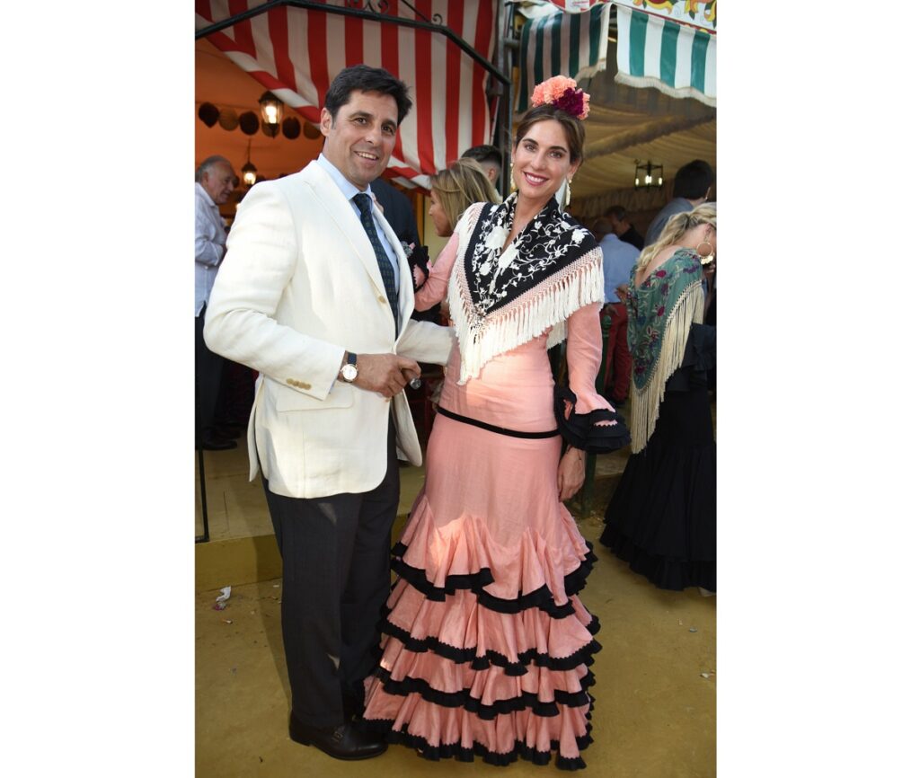 Fran Rivera y su mujer Lourdes Montes, en la Feria de Abril 2023