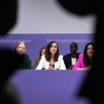(I-D) La secretaria Organización de Podemos, Lilith Verstrynge; la secretaria general, Ione Belarra; y la eurodiputada, Idoia Villanueva; este sábado en Madrid.