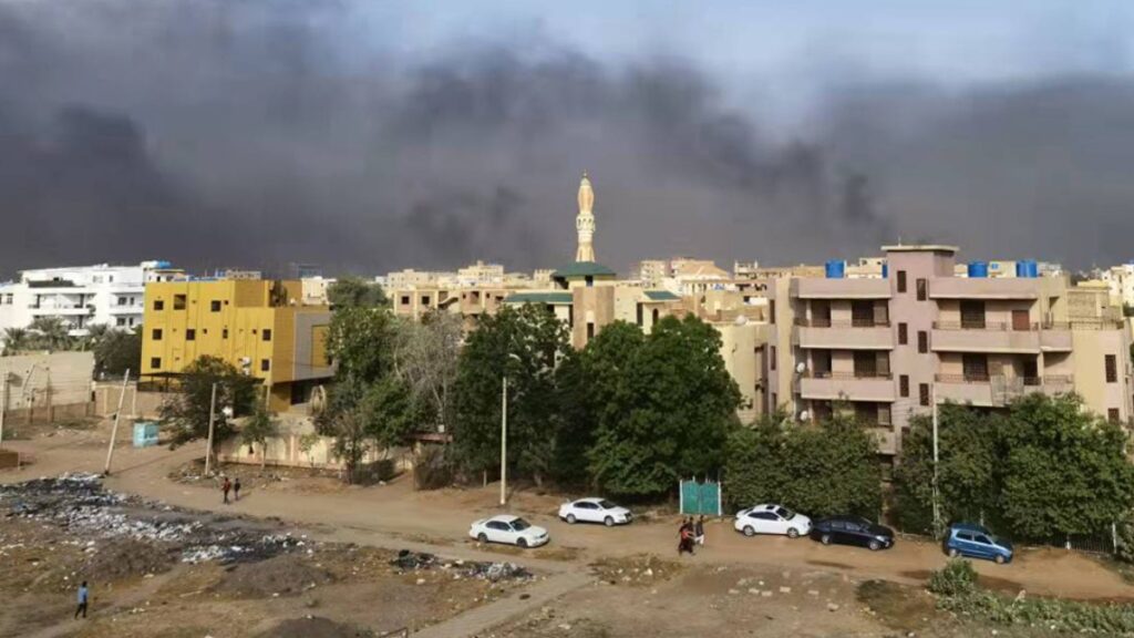 Las RSF acusan al Ejército de Sudán de atacar civiles en Jartum