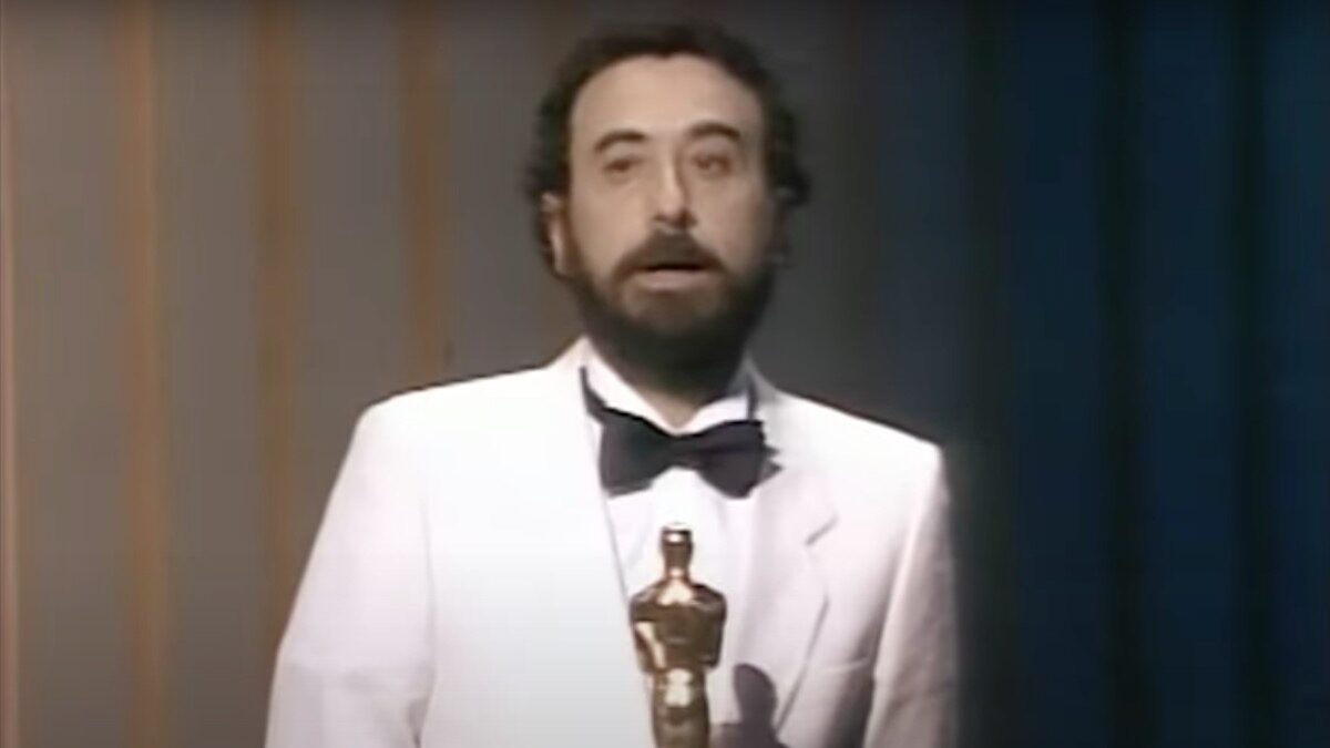 José Luis Garci recoge el Oscar por 'Volver a empezar'