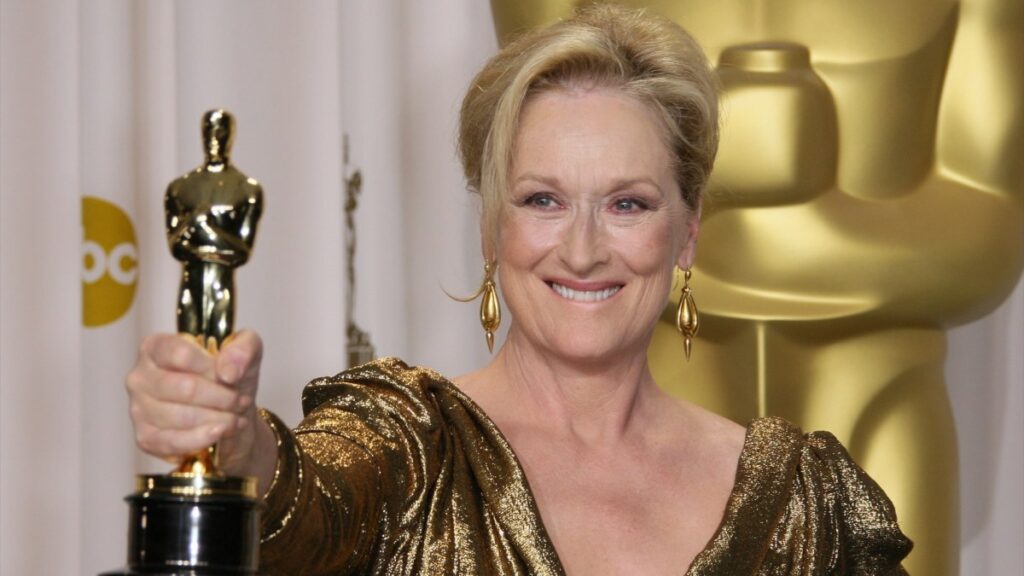La actriz Meryl Streep cuando ganó el premios Oscar por 'La dama de hierro' (2012)