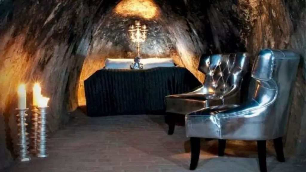 El hotel bajo tierra más profundo del mundo: a 155 metros de la superficie