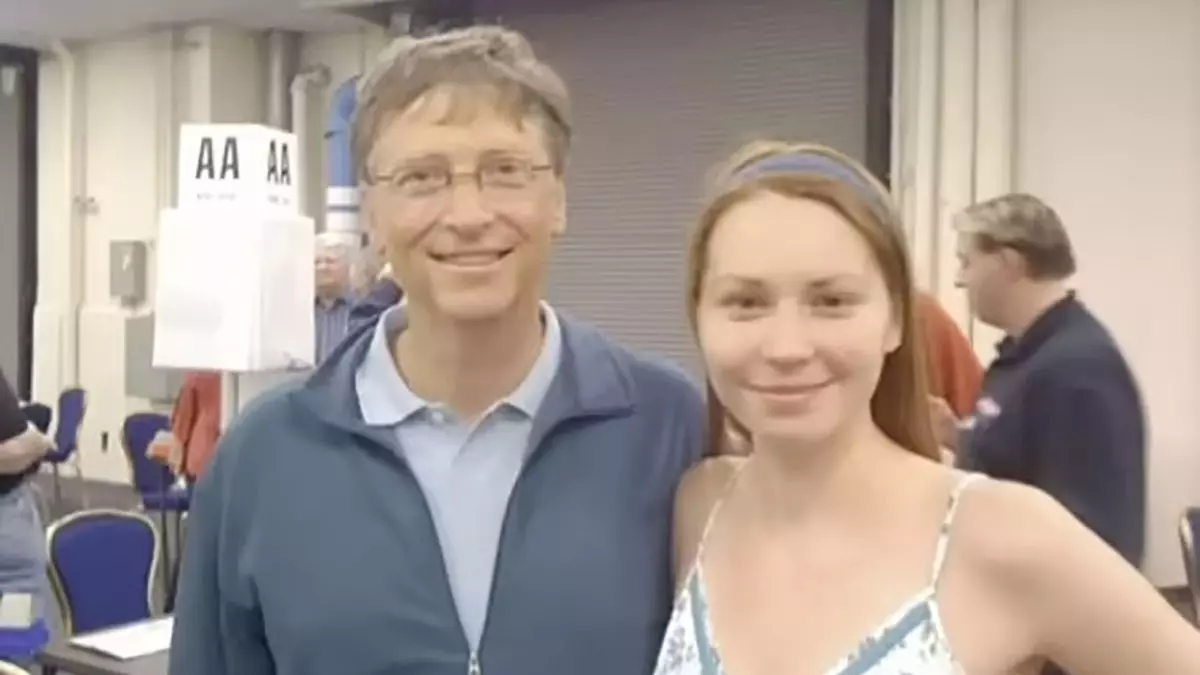 Bill Gates y Mila Antonova, en 2009.