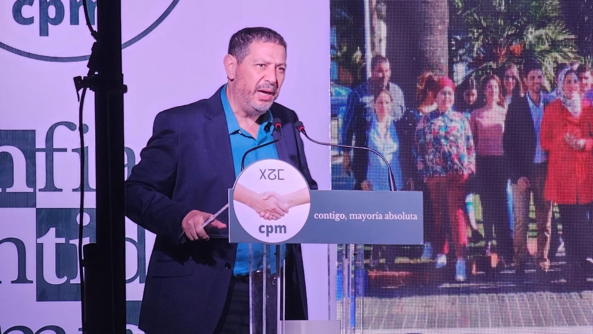 El presidente de Coalición por Melilla, Mustafá Aberchán, en el cierre de la campaña electoral