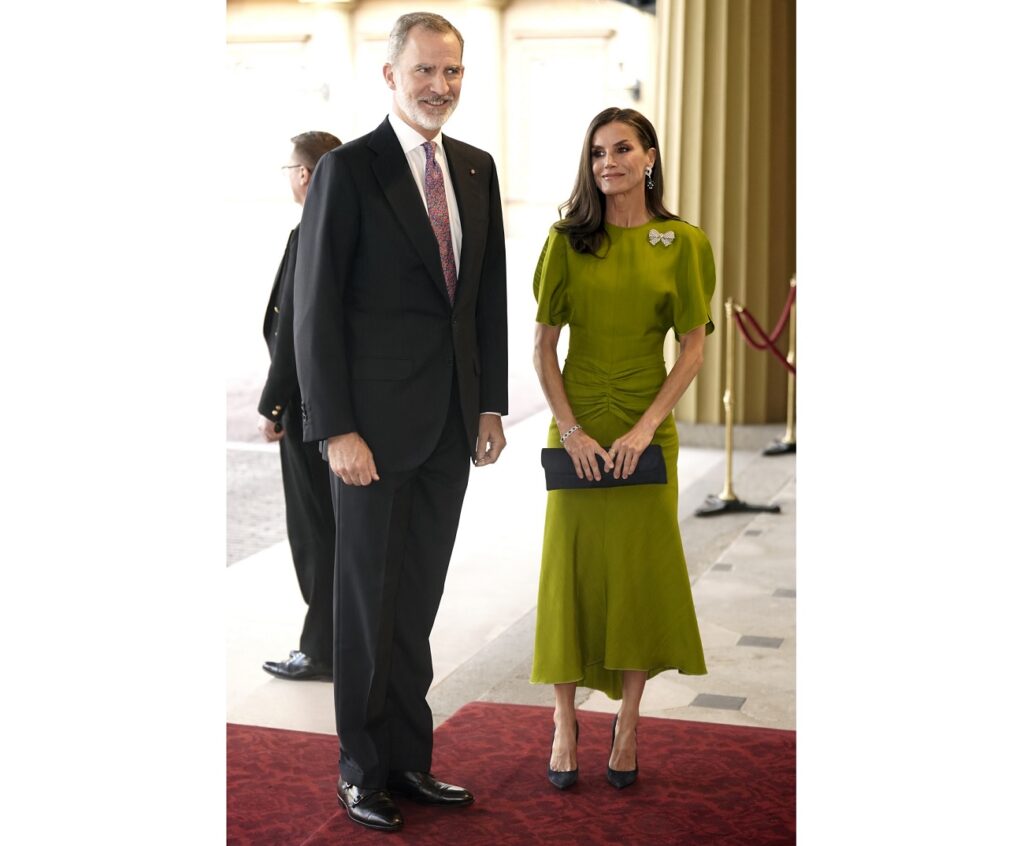 Los reyes Felipe y Letizia en la recepción en el Palacio de Buckingham en Londres