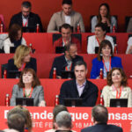 (I-D) El secretario de Organización PSOE, Santos Cerdán; la presidenta, Cristina Narbona; el presidente del Gobierno, Pedro Sánchez y la ministra de Hacienda.