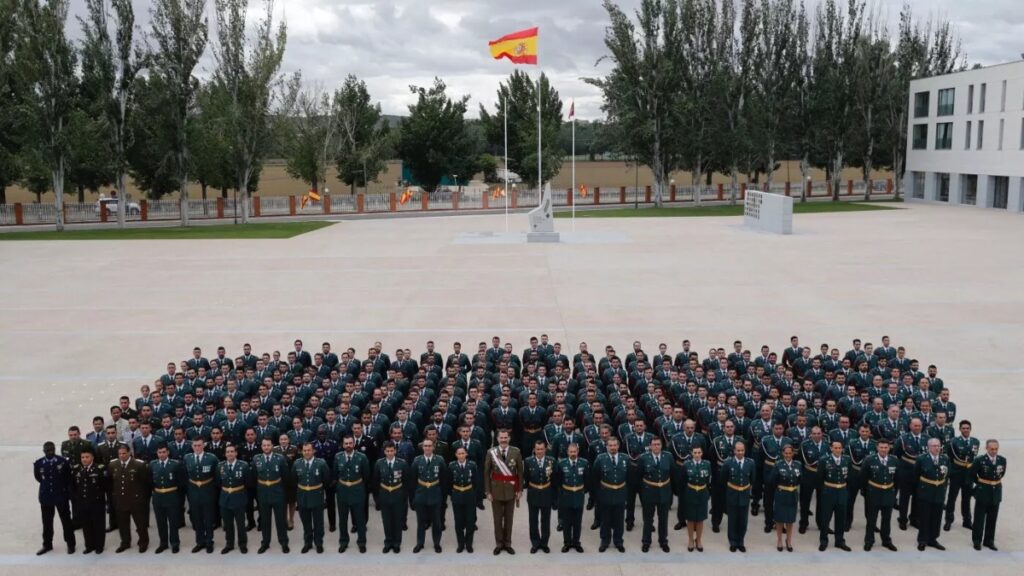 El rey Felipe VI en una visita institucional a la academia de oficiales de la Guardia Civil