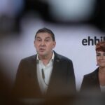 El debate sobre la ilegalización de EH Bildu forzado por Vox decae tras el adelanto de las generales
