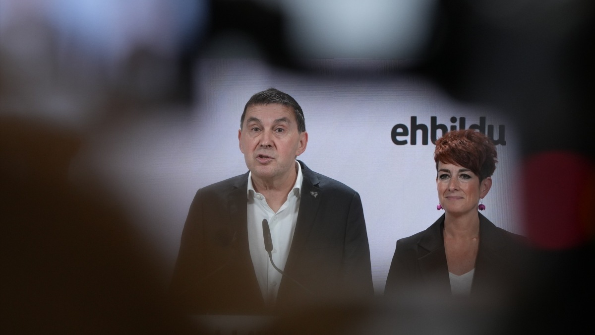 El debate sobre la ilegalización de EH Bildu forzado por Vox decae tras el adelanto de las generales