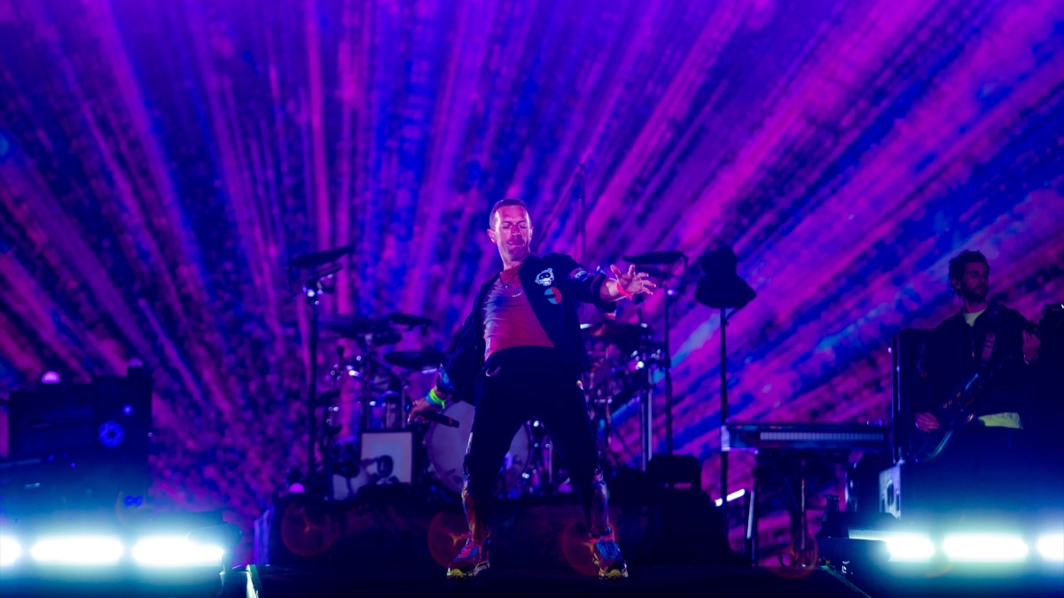 El líder de Coldplay, Chris Martin, durante un concierto en el Estadi Olímpic Lluís Companys de Barcelona, a 24 de mayo de 2023