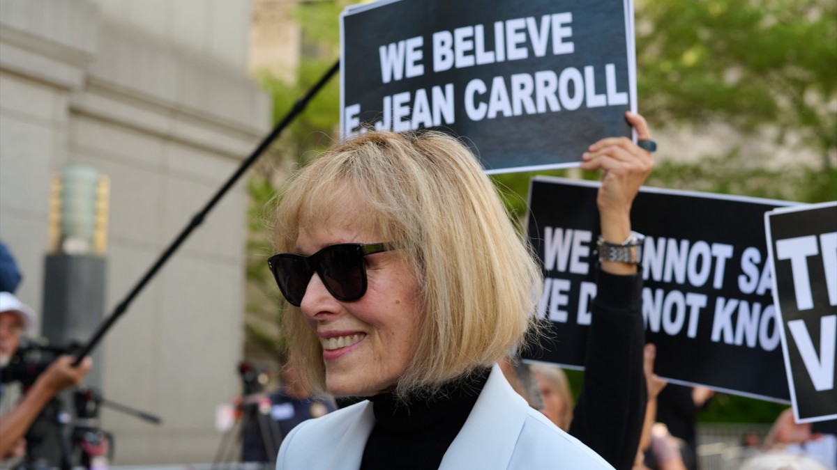 E. Jean Carroll, la mujer que ha logrado que Donald Trump pague por sus abusos sexuales