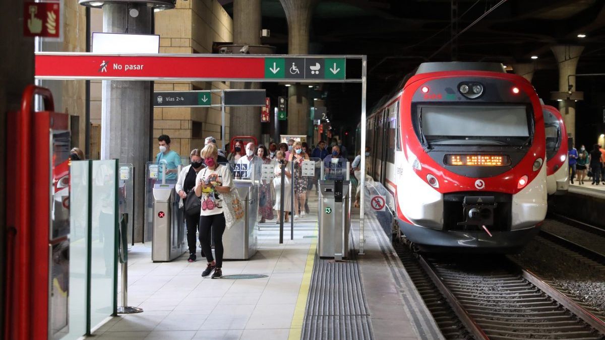 ¿Madrid o Barcelona?: la OCU declara qué transporte público es mejor.