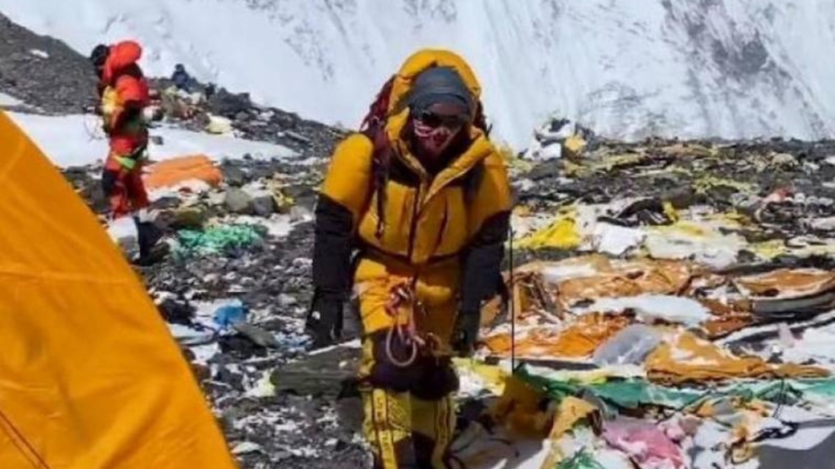 El Everest lleno de basura