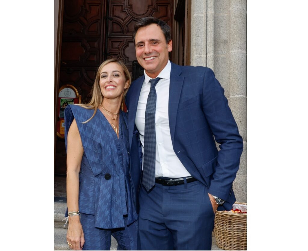 El presentador de 'Supervivientes' Ion Aramendi y su mujer María Amores