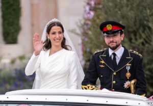 El príncipe Al Hussein bin Abdullah II y su novia Rajwa al Saif en su boda