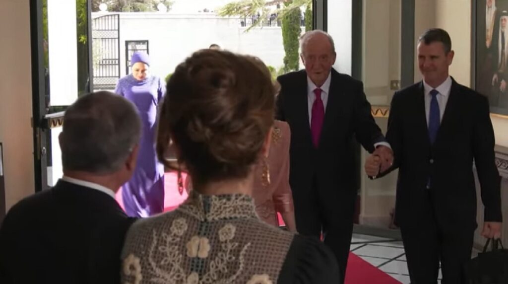 El rey Juan Carlos en la boda del hijo de los reyes de Jordania