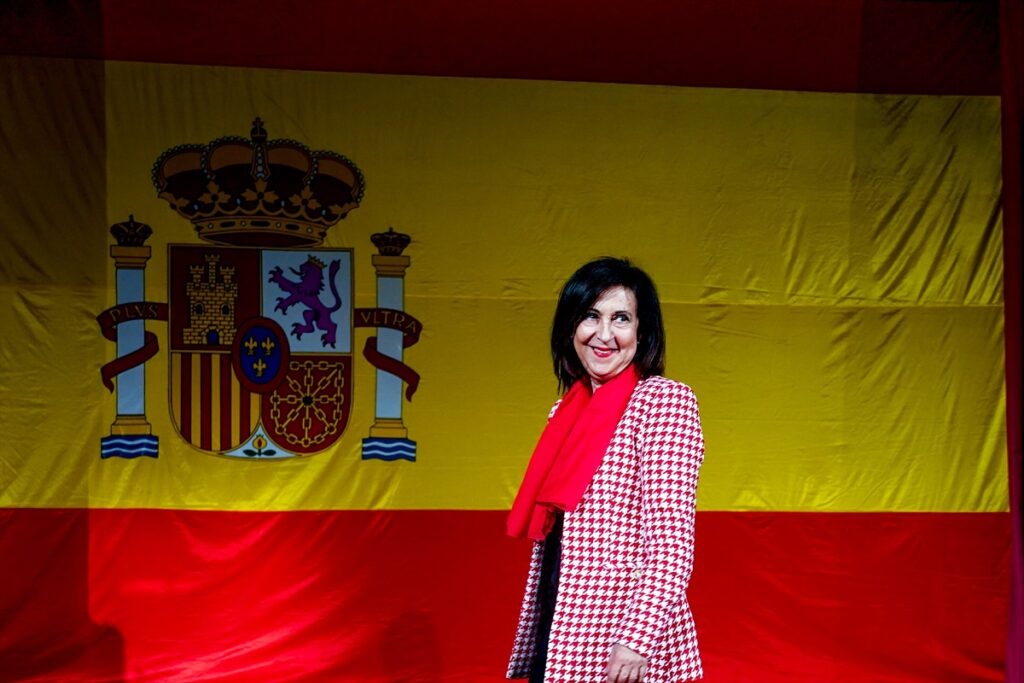 Margarita Robles, la única ministra de Sánchez que aprueba, según Tezanos