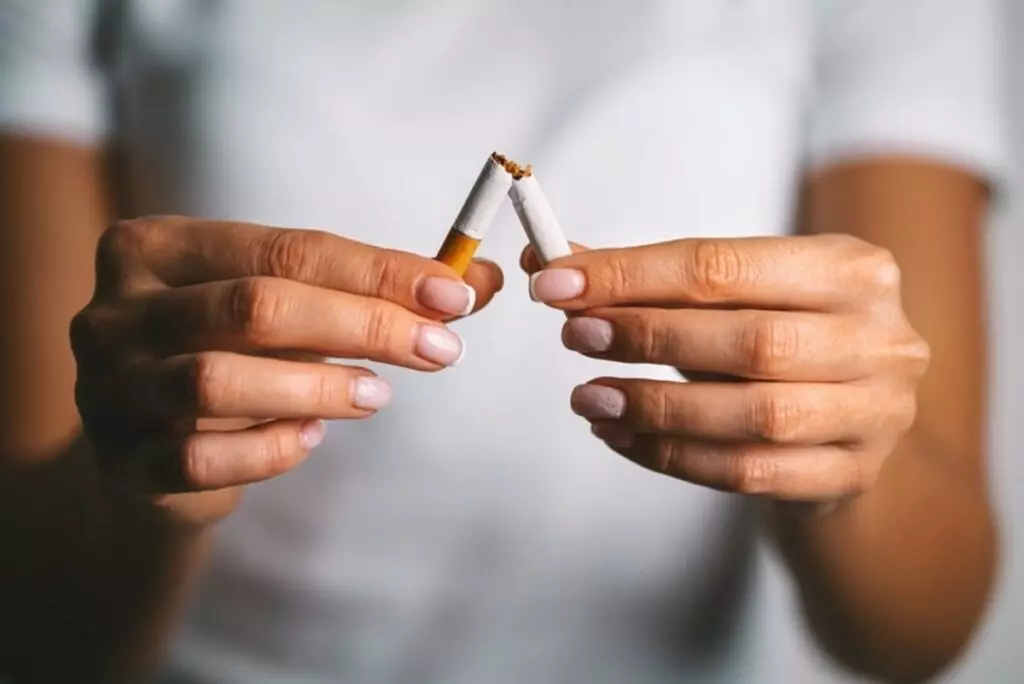 Prohibir el tabaco para conseguir una generación libre de humos: una progresiva y mucho menos estricta Ley Seca
