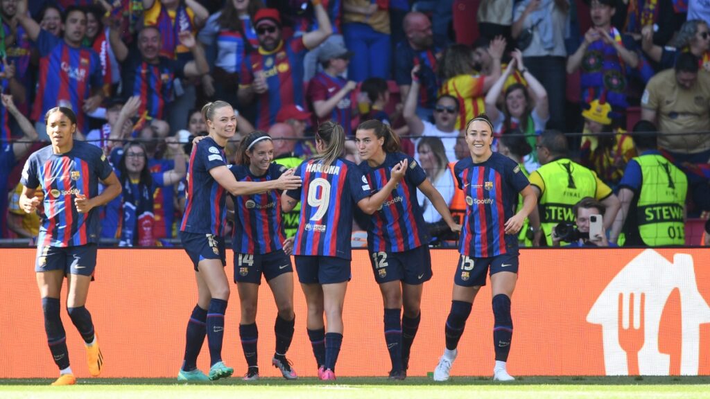 El Barça Femenino abraza la épica: remonta al Wolfsburgo y gana su segunda Champions League
