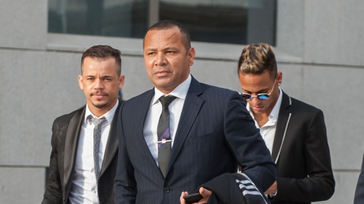 Neymar y su padre acuden a declarar
