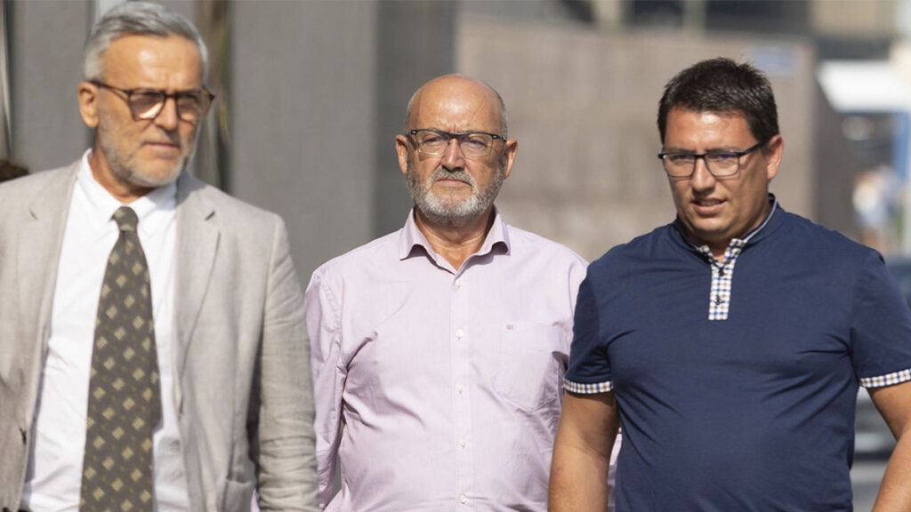El exdiputado del PSOE 'tito Berni' se suma al mediador en su lucha por anular la causa y abre la vía del TC