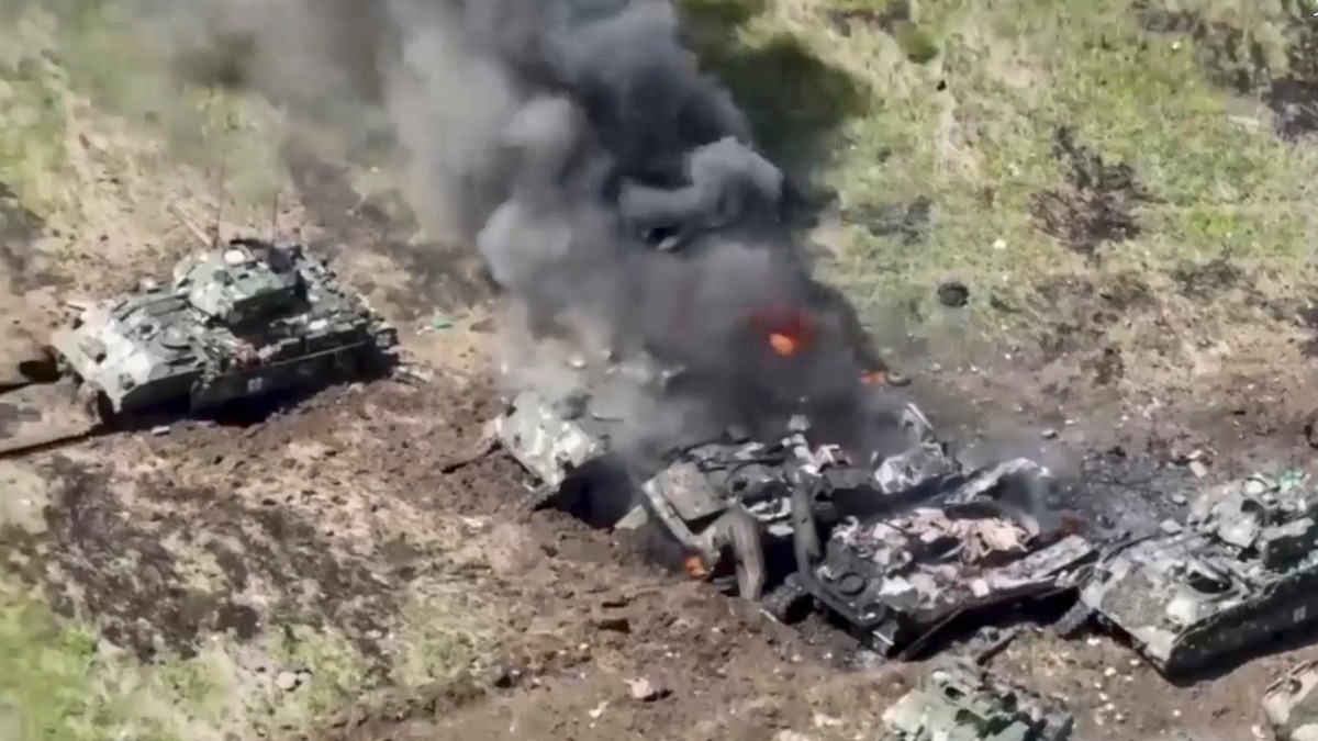 Tanques ucranianos destruidos en la región de Zaporiyia
