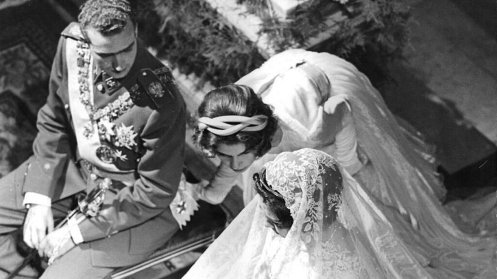 El rey Juan Carlos I y la reina Sofía en su boda