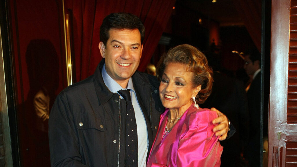 Carmen Sevilla y su hijo Augusto Algueró
