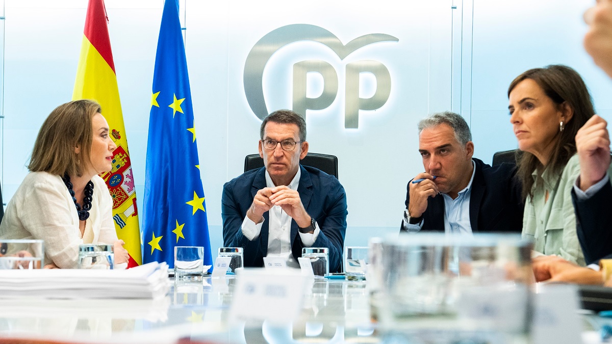 La terna negociadora del PP da largas al PSOE sobre el formato del debate electoral