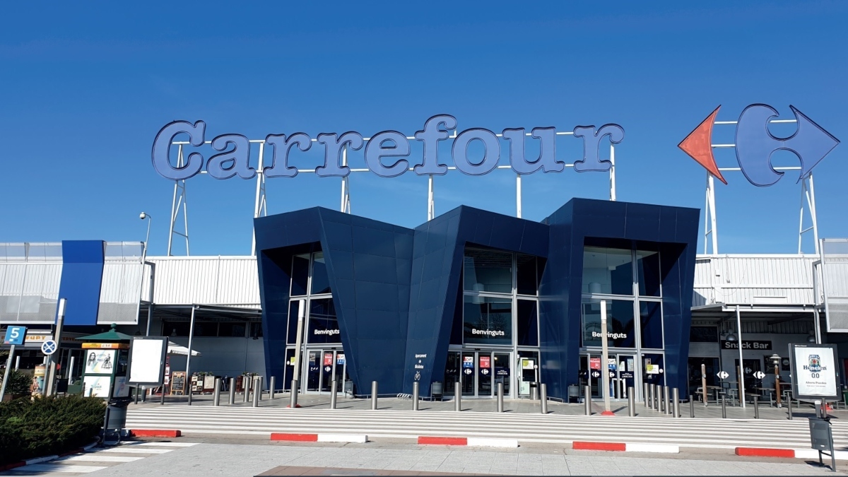 Foto actual del primer Carrefour en España