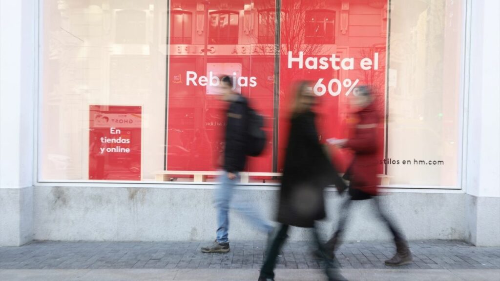 Zara, Mango, El Corte Inglés... ¿Cuándo empiezan las rebajas de verano 2023?