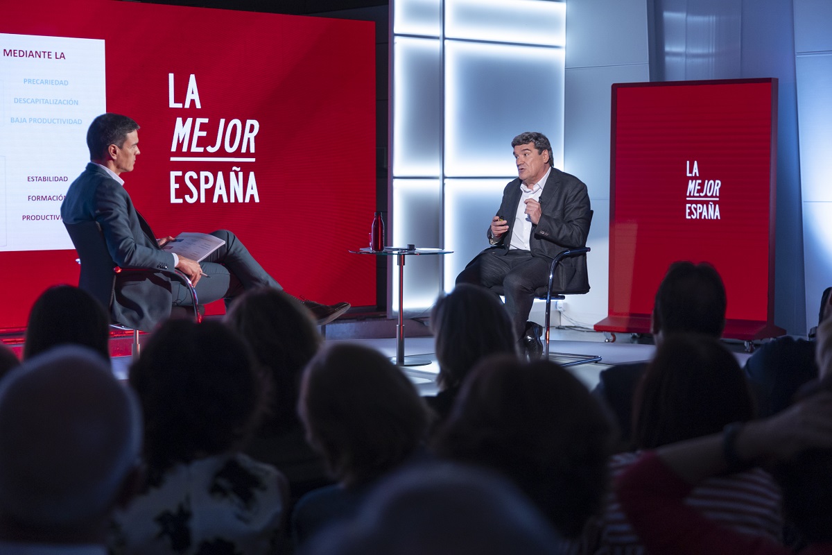 El PSOE bombardea por teléfono a los jubilados antes del 23-J para recordarles quién les subió las pensiones