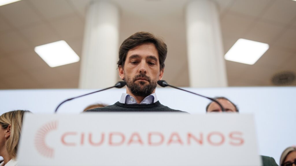 Adrián Vázquez deja Ciudadanos tras la negativa de la cúpula catalana a integrarse en el PP