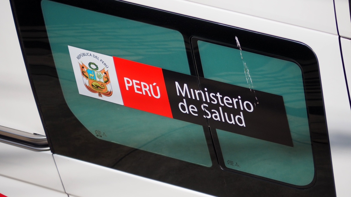 Puerta de una ambulancia en Perú