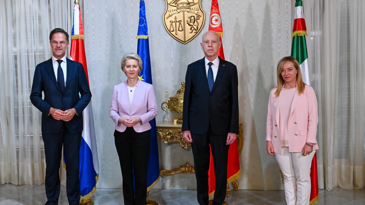 El Primer Ministro holandés, Mark Rutte; Ursula von der Leyen; el presidente de Túnez, Kais Saied; y Giorgia Meloni