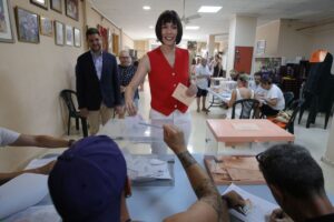 Diana Morant votando 