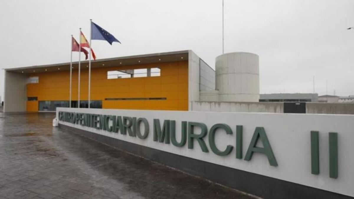 Un preso mata a su compañero de celda en Murcia