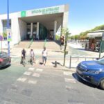 Encuentran el cadáver de un hombre en la puerta de una estación de autobuses en Sevilla