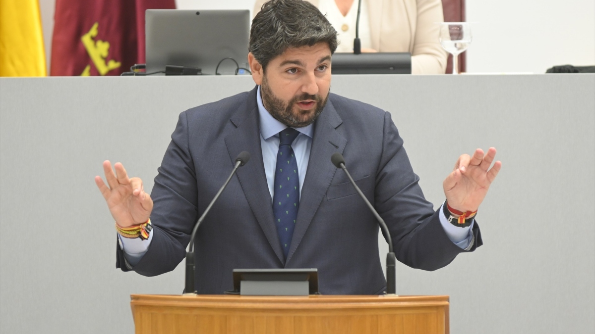 López Miras retoma la negociación con Vox en Murcia tras el 23-J pero mantiene su apuesta de gobernar en solitario
