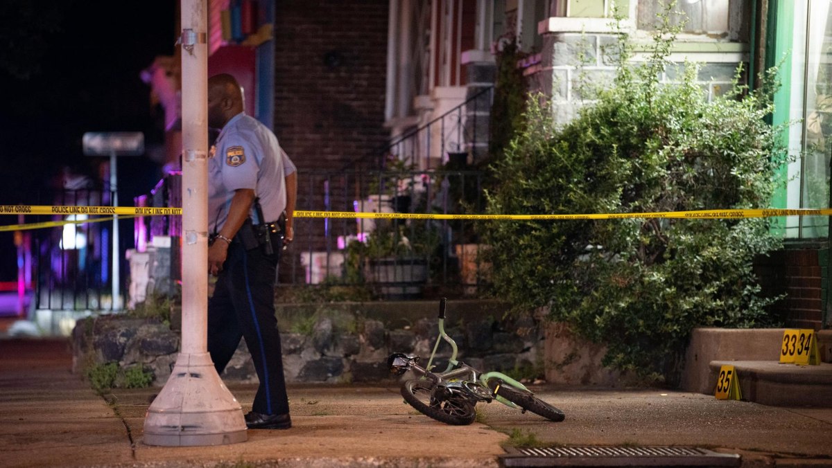 Al menos cuatro muertos y dos heridos en un tiroteo en Filadelfia (EEUU)