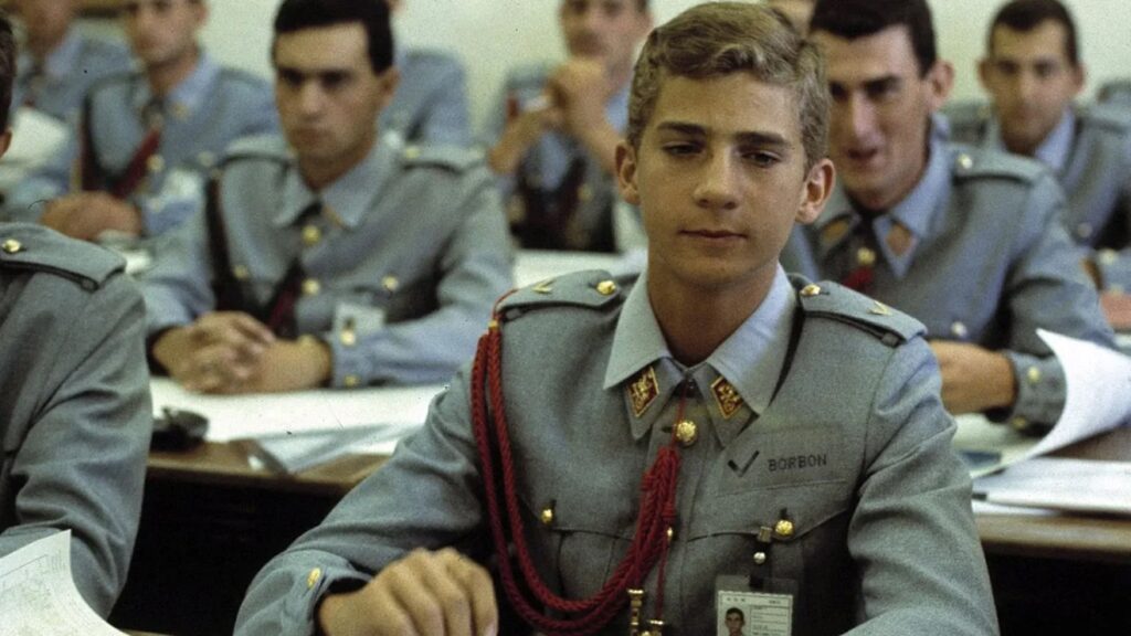 El rey Felipe VI cuando ingresó en la Academia Militar de Zaragoza en 1985