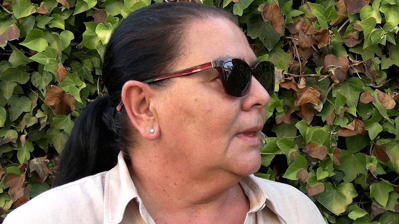 María del Monte, muy afectada tras el asalto a su casa en Gines, Sevilla