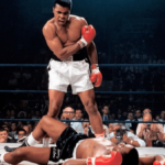 Muhammad Ali vence a Sonny Liston en 1965.
