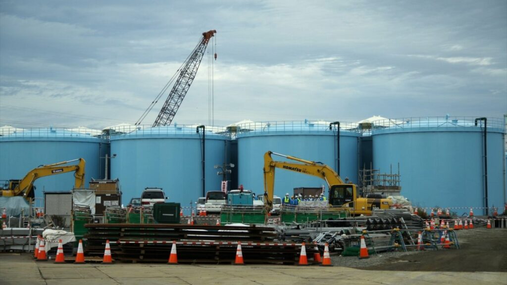 Imagen de archivo de tanques que almacenan aguas residuales radiactivas contaminadas en Fukushima
