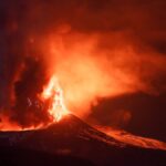 Erupción en el volcán Etna, en Sicilia