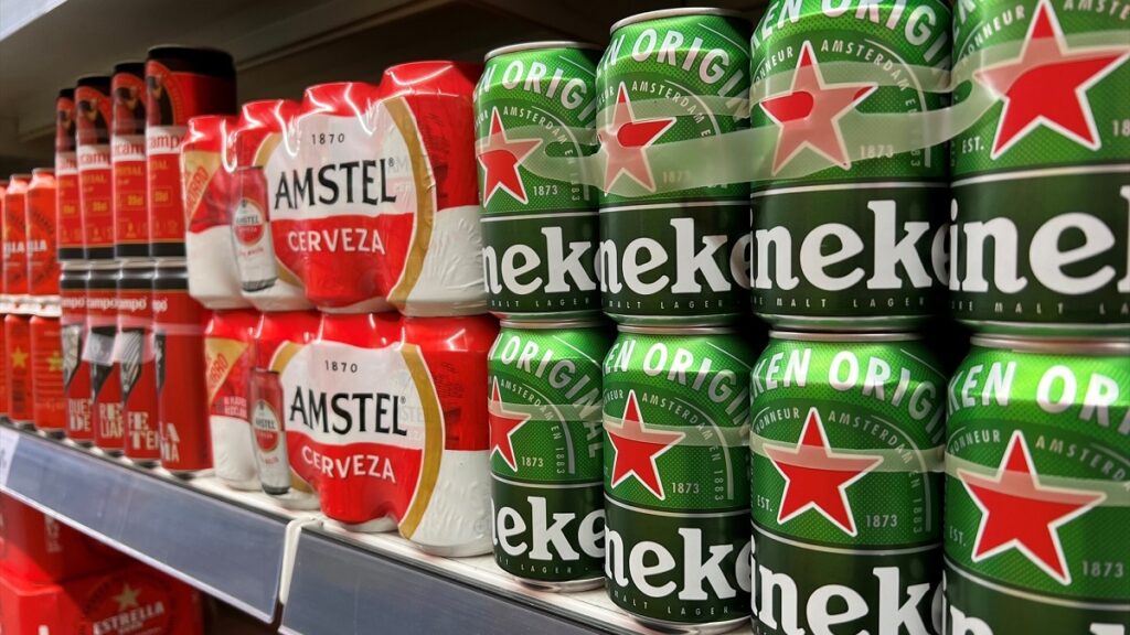 Heineken encuentra en El Águila la fórmula para animarse sin Cruzcampo y conectar con Mercadona